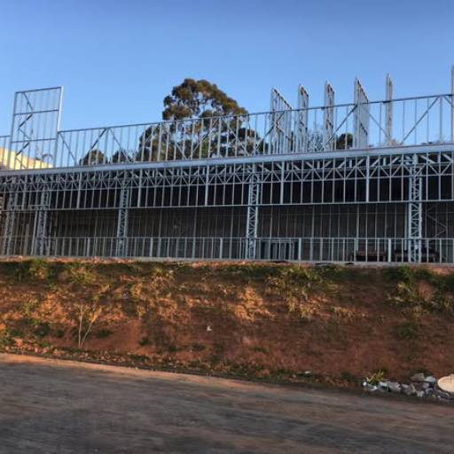 Light Steel Frame com rapidez e precisão em Riviera de Santa Cristina XIII