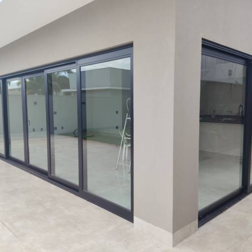 Linha Perfetta – Esquadrias de Alumínio com Estilo e Durabilidade em Assis, SP por American Glass Vidraçaria e Esquadrias de Alumínio Linha Perfetta – Esquadrias de Alumínio com Estilo e Durabilidade em Assis, SP por American Glass Vidraçaria e Esquadrias de Alumínio