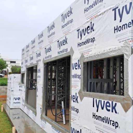 Casa em Steel Frame em Riviera de Santa Cristina XIII: Conforto e Sustentabilidade por Gesso Smart Steel Frame