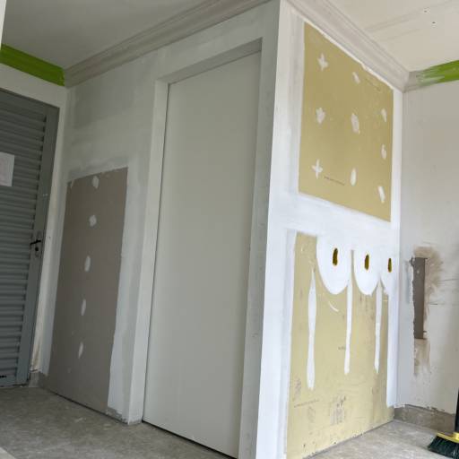 Paredes de Drywall em Riviera de Santa Cristina XIII: Agilidade e Estilo