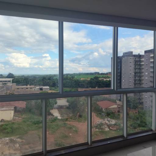 Fechamento de Sacadas no Portal Morumbi – Elegância e Funcionalidade para seu Apartamento por American Glass Vidraçaria e Esquadrias de Alumínio