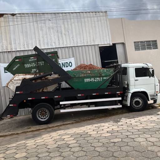 Caçamba para Descarte de Móveis Usados em Criciúma – Solução Ideal para Limpezas por SM Terraplanagem