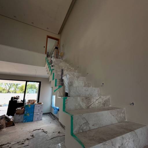 Construção Residencial e Comercial no Ninho Verde II por Vetor 3 Engenharia e Construções LTDA