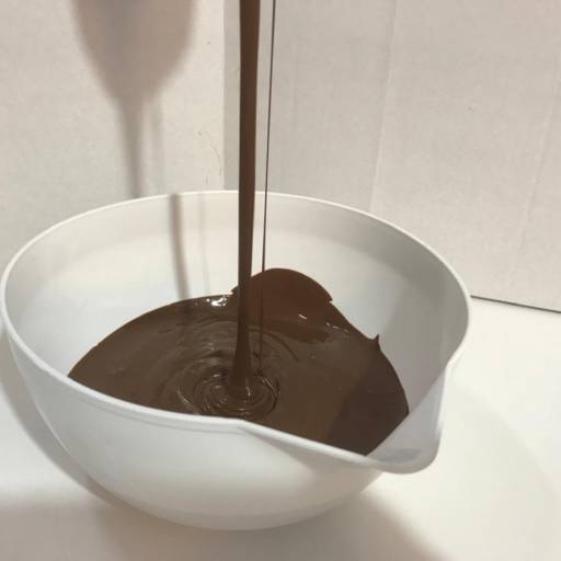 Chocolates com o Logo da Sua Empresa – Presentes Corporativos em São Paulo por Tia Madrinha Bolos e Chocolates