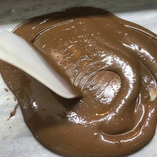 Chocolates com o Logo da Sua Empresa – Presentes Corporativos em São Paulo por Tia Madrinha Bolos e Chocolates