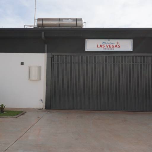 Suíte Temática Las Vegas – Luxo, Conforto e Sedução em Cacoal por Motel Você Que Sabe