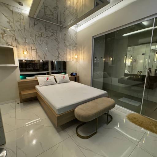 Suíte Temática Paris – Romance e Sofisticação Absoluta em Cacoal por Motel Você Que Sabe