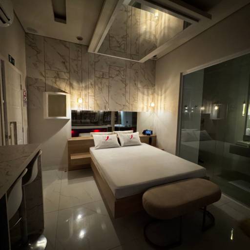 Suíte Temática Paris – Romance e Sofisticação Absoluta em Cacoal por Motel Você Que Sabe