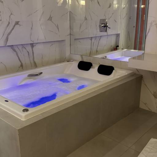 Suíte Imperial – Sofisticação, Tecnologia e Conforto Máximo em Cacoal por Motel Você Que Sabe