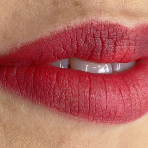 Micropigmentação Labial em Goiatuba – Lábios Definidos e Naturais por Márcia Guimarães Estética e Micropigmentação