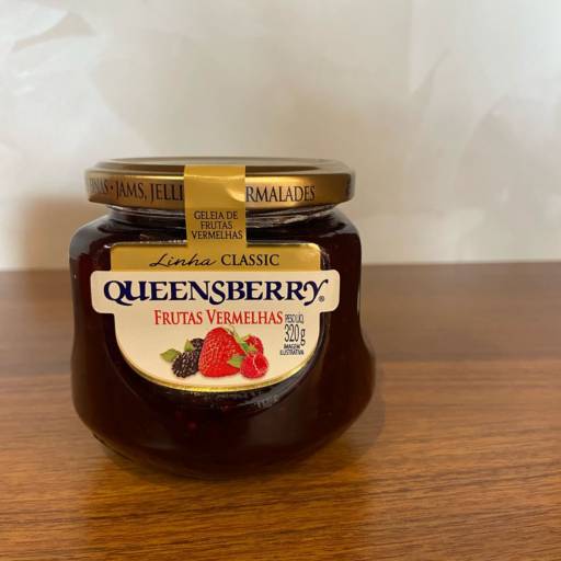Geleia Queensberry - Frutas Vermelhas 320g  por Empório Primare Bebidas e Eventos - Loja 02