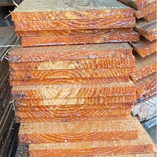 Tábua de Pinus 30 cm por 3 metros em Ninho Verde II, SP por Eldorado Madeiras