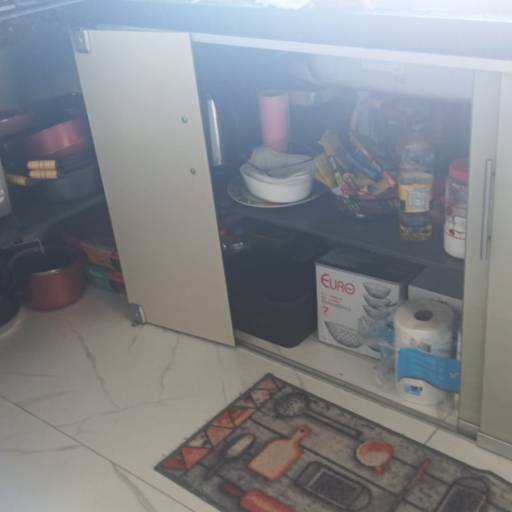 Fechamento de pia em Barbacena com acabamento moderno por Vidraçaria Uniglass Fechamento de pia em Barbacena com acabamento moderno por Vidraçaria Uniglass