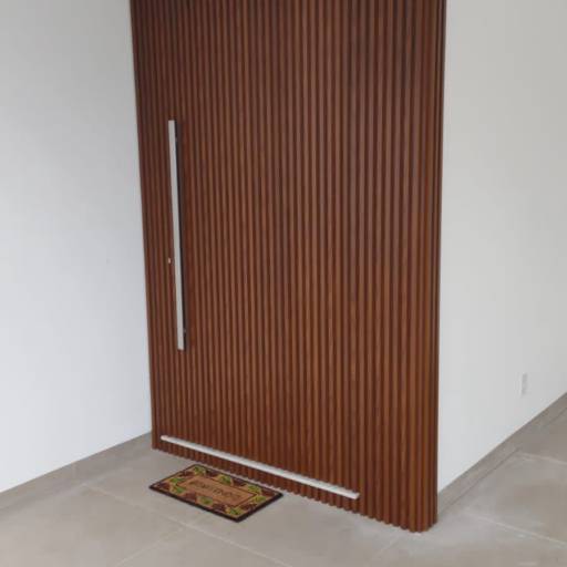 Porta Ripada em Alumínio em Riviera de Santa Cristina XIII – Design e Qualidade