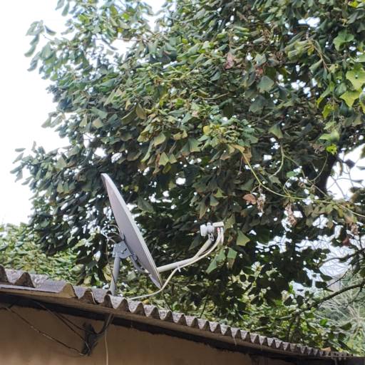 Instalação de antena parabólica banda Ku StarOne C2 70w instalada para quatro pontos com Receptores Century MidiaBox B7 no bairro Parque Miami em Santo André em 10/07/2025