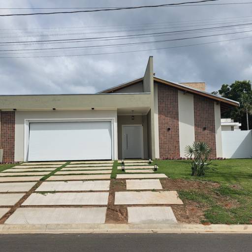 Serviços de Engenharia Completa – Ninho Verde II, SP por Guto Construções, Engenharia e Arquitetura - CREA 5070710983