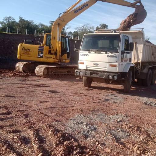 Locação de Escavadeira Hidráulica 14 Toneladas com Alta Produtividade – Tatuí, SP