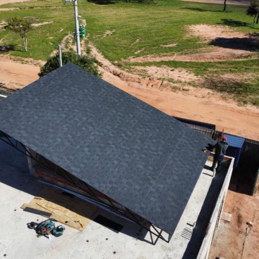 Obra em Andamento no Setor Iate – Qualidade Garantida na Riviera por Top Arquitetura e Construção