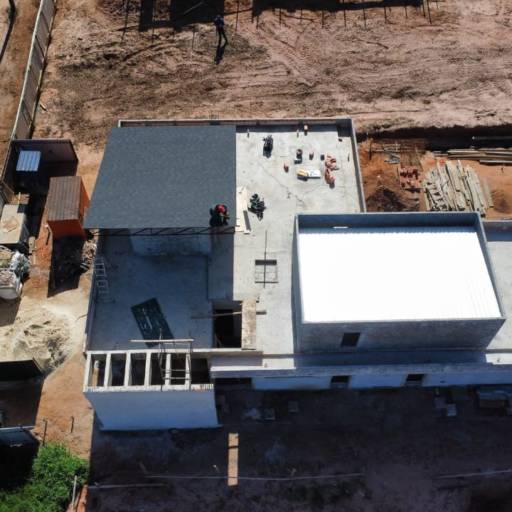 Obra em Andamento no Setor Iate – Qualidade Garantida na Riviera por Top Arquitetura e Construção