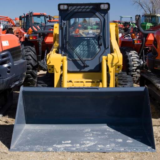 Caçamba Bobcat - Precisão e Eficiência para Terraplanagem no Ninho Verde II por Preserve A Natureza Locação de Caçambas