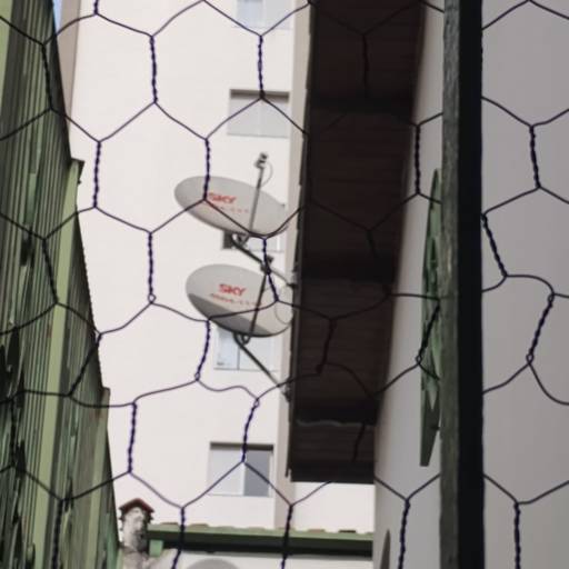 Antenas banda Ku StarOne C2 70w e Testar 19 v 63 w instalada para um ponto com receptor Alfasat no bairro Jardim Santo André em 04/08/2025