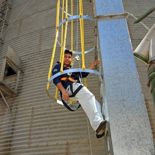 Treinamentos Específicos - Trabalho em Altura  por Ativa - Engenharia e Medicina