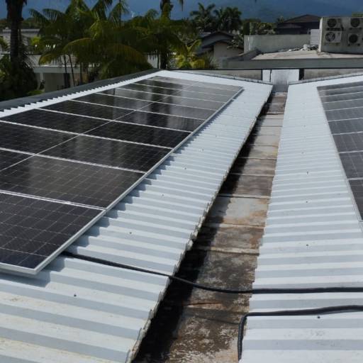 Instalação de Energia Solar em Bertioga – Condomínio Hanga-Roa por Samax Energia - Energias Renováveis
