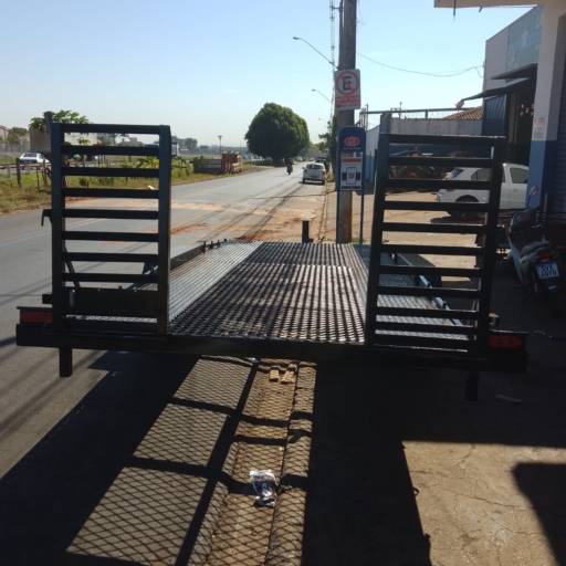 Reboque Plataforma Basculante para Transporte de Camionete – MulttiCar Reboques em Campo Grande, MS por MulttiCar Reboques