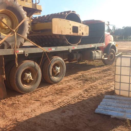 Transporte de Equipamentos e Máquinas no Riviera I