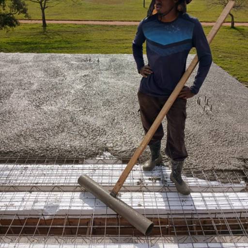 Obra da Marcelo Nascimento Construtoras no Riviera de Santa Cristina XIII – SP por Marcelo Nascimento