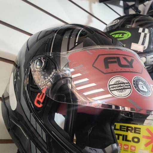 Capacetes de Diversas Marcas e Modelos em Lençóis Paulista por Dimotos