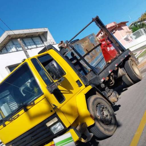 Locação de Caçamba no Condomínio Lagoa Dourada em Criciúma – SM Terraplanagem