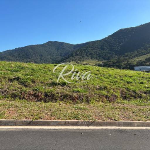 Terreno à Venda no Condomínio Portal Lamis – Atibaia/SP