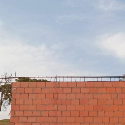 Obra em Andamento – Alves Construções no Setor Marina da Riviera de Santa Cristina XIII por Alves Construções