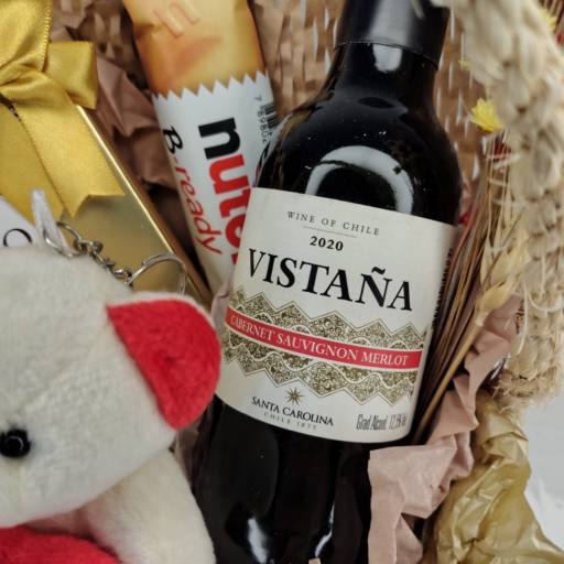 Cesta com amor por Floricultura As Flores da Carol - Vila A