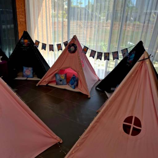 Festa do Pijama com cabanas - Tema Espaço por Mãe me Quer Jundiaí