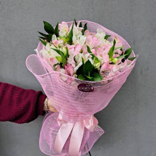 Buquê Charme em Foz do Iguaçu, PR por Floricultura As Flores da Carol - Vila A