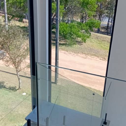 Casa Construída no Riviera de Santa Cristina XIII Setor Iate – Casa à Venda em SP por Casas Riviera 