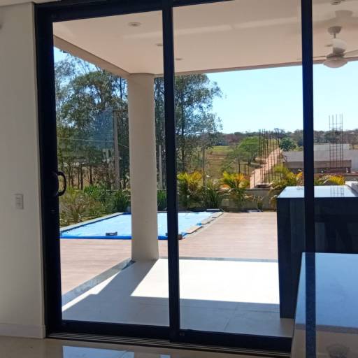 Casa Construída no Riviera de Santa Cristina XIII Setor Iate – Casa à Venda em SP por Casas Riviera 