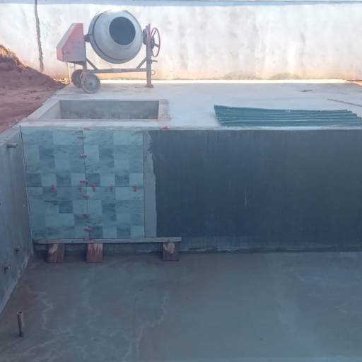 Construção de Piscinas com Qualidade e Eficiência em Santa Bárbara Resort Residence por Edvan Construções em Geral