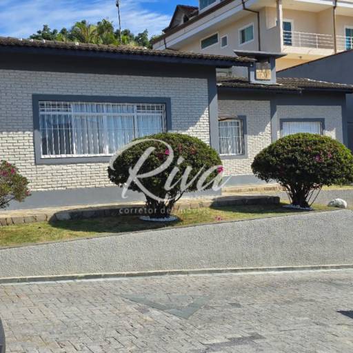 Casa à Venda no Jardim do Lago - Atibaia/SP em Atibaia, SP por Riva Imóveis a Venda Atibaia