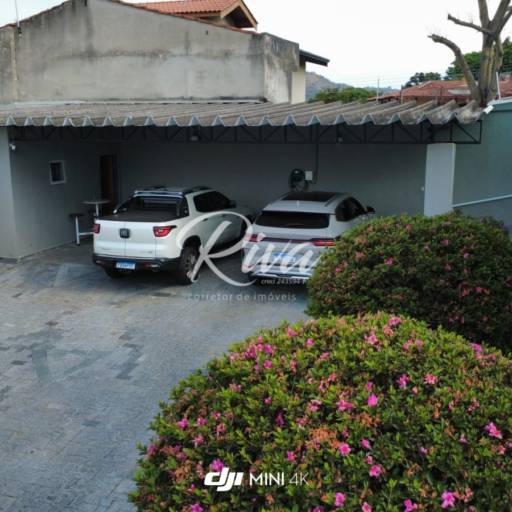 Casa à Venda no Jardim do Lago - Atibaia/SP em Atibaia, SP por Riva Imóveis a Venda Atibaia