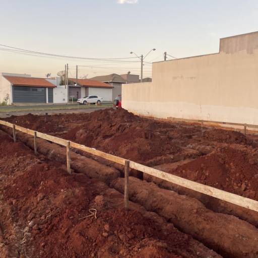 Escavação de Baldrame e Fundações - Precisão e Eficiência em Riviera de Santa Cristina II/SP por Romanu’s - Terraplanagem e Perfuratriz