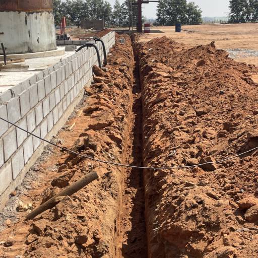 Escavações de Valas – Qualidade e Eficiência em Riviera de Santa Cristina II/SP