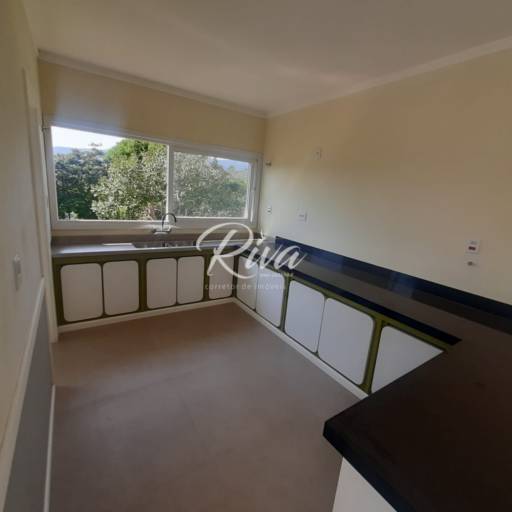 Casa à Venda na Vila Santista - Atibaia/SP por Riva Imóveis a Venda Atibaia