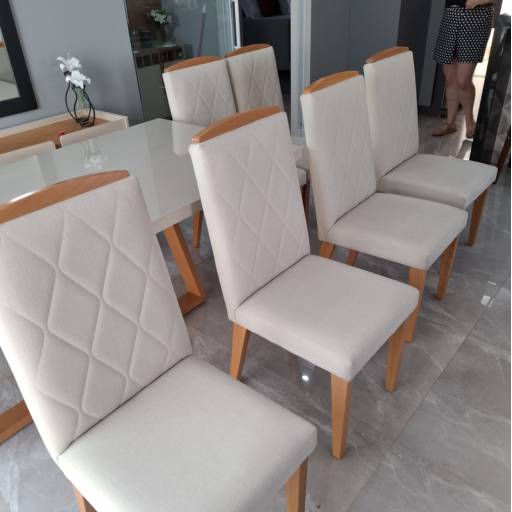 Higienização de Cadeiras de Jantar - Limpeza Profunda e Durabilidade em São Manuel, SP por Doctor Clean - Higienização de Estofados
