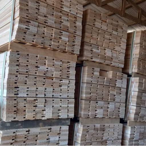 Batentes de Madeira – Alinhamento e Acabamento Perfeito – São Manuel, SP