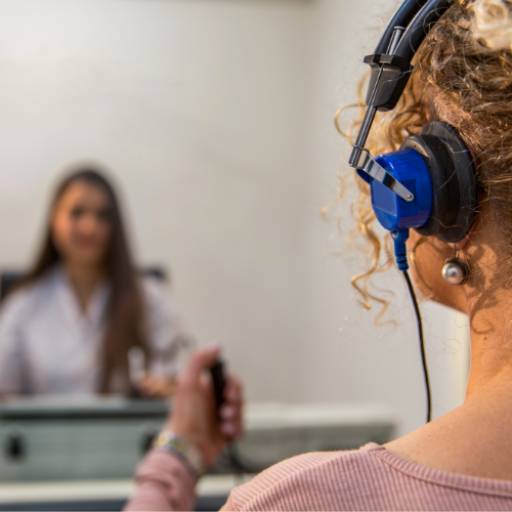 Exames de Audiometria - Avaliação Detalhada da Audição em São Manuel