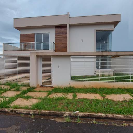 CASA NOVA EM BAIRRO NOBRE