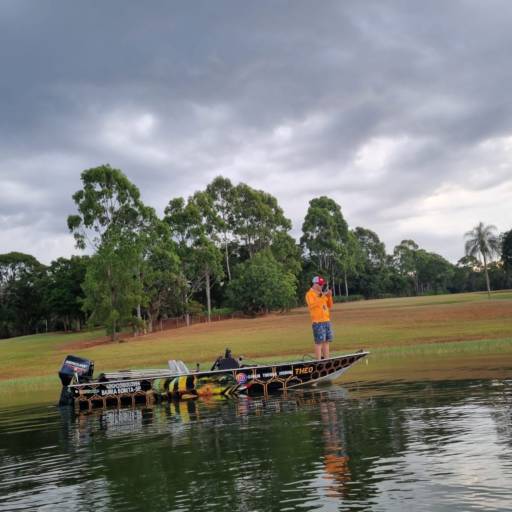 Barco Pety Brasil Miraguaia 550 por Guia de Pesca Esportiva 